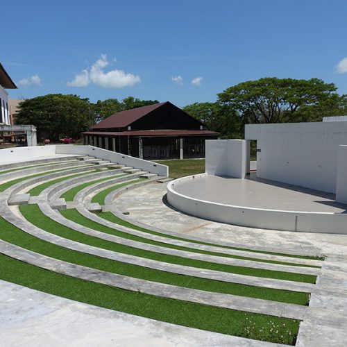 เวทีการแสดงพื้นบ้าน