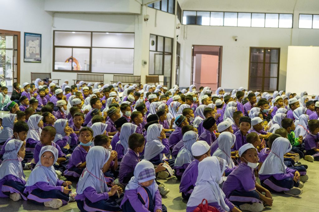 โรงเรียนประทีปวิทยา จ.ยะลา เยี่ยมชมแหล่งเรียนรู้ศิลปะและวัฒนธรรม ชายแดนใต้ ณ หอศิลปวัฒนธรรมภาคใต้